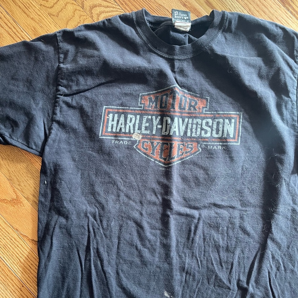 A LOT of Harley Davidson tees!